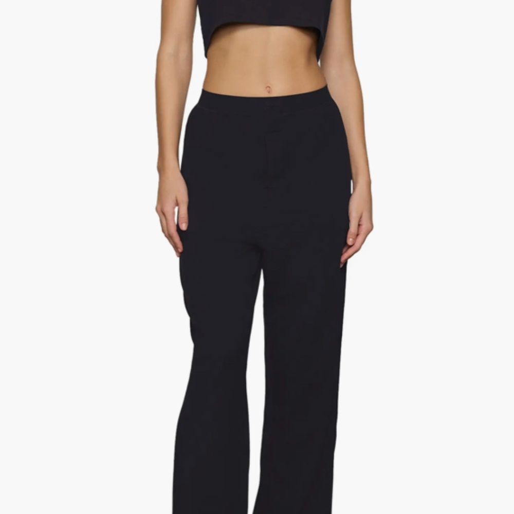 NWT SKIMS Black Boyfriend Loose Pant Size Small